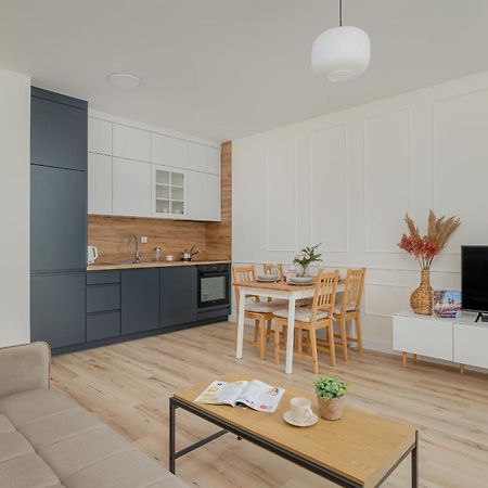 Cozy Apartment Orawska With Balcony By Noclegi Renters Krakow Luaran gambar