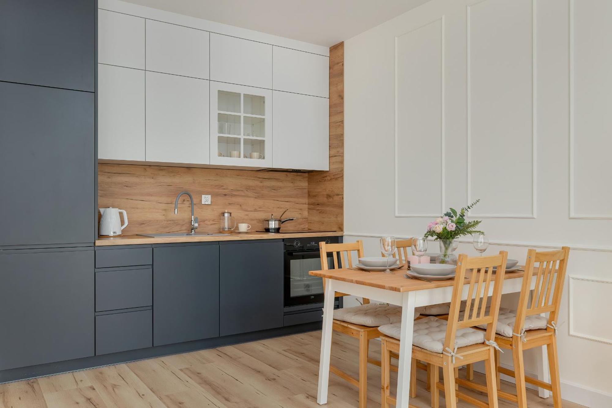 Cozy Apartment Orawska With Balcony By Noclegi Renters Krakow Luaran gambar
